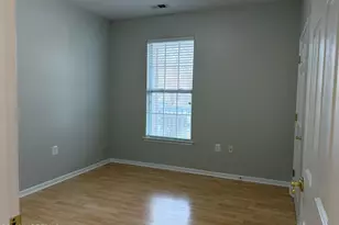 610 Sophee Ln, Lakewood, NJ 08701 - Photo 8