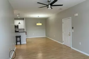 610 Sophee Ln, Lakewood, NJ 08701 - Photo 6