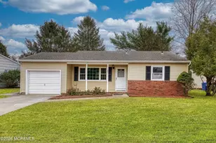 63 Brakenbury Dr, Toms River Township, NJ 08757 - Photo 2