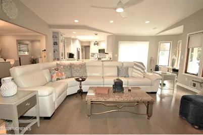 32 Cameron Court, Freehold, NJ 07728 - Photo 4