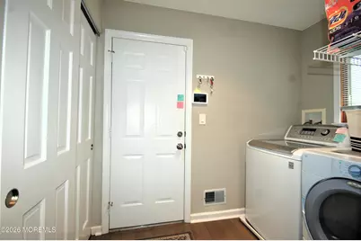 32 Cameron Court, Freehold, NJ 07728 - Photo 30