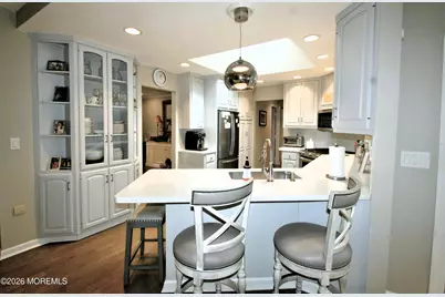 32 Cameron Court, Freehold, NJ 07728 - Photo 12