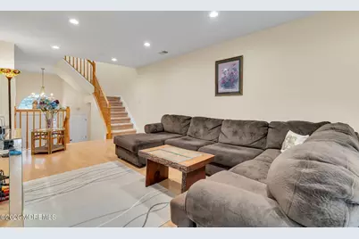 24 Catherine Court, Laurence Harbor, NJ 08879 - Photo 4