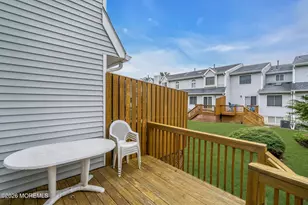 24 Catherine Ct, Laurence Harbor, NJ 08879 - Photo 20