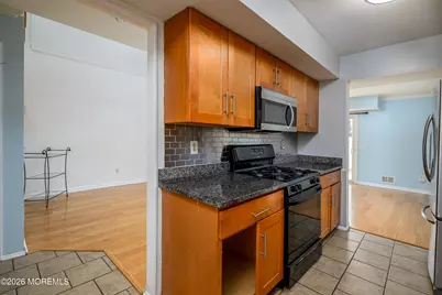 25 Rambling Meadow Court, Tinton Falls, NJ 07724 - Photo 4