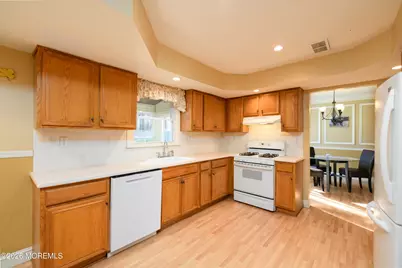 4 Colgate Court, Hazlet Township, NJ 07730 - Photo 8