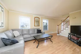 4 Colgate Ct, Hazlet Township, NJ 07730 - Photo 4