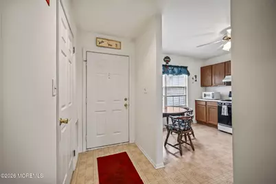 38 Hemlock Way, Freehold, NJ 07728 - Photo 4