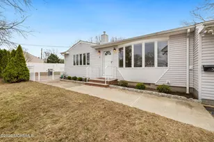 5 Barrier Dr, Hazlet Township, NJ 07730 - Photo 1