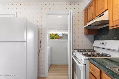 19 Mountain Avenue, Hazlet Township, NJ 07730 - Photo 12