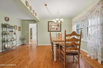 22 Burki Place, Freehold, NJ 07728 - Photo 8