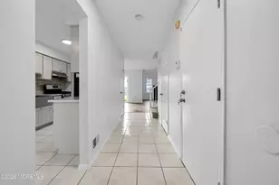 7 Farragut Square, Howell Township, NJ 07728 - Photo 2