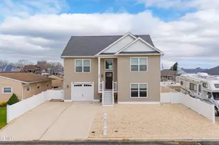 113 E Delaware Dr, Little Egg Harbor, NJ 08087 - Photo 2