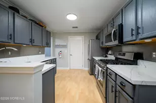 15 Bayview Ct, Long Branch, NJ 07740 - Photo 8