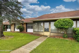 32C Yorkshire Ct, Manchester Township, NJ 08759 - Photo 4