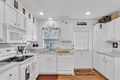 32C Yorkshire Court, Manchester Township, NJ 08759 - Photo 8