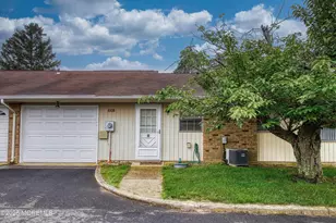 32C Yorkshire Ct, Manchester Township, NJ 08759 - Photo 1