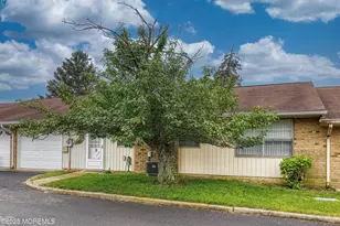 32C Yorkshire Ct, Manchester Township, NJ 08759 - Photo 2