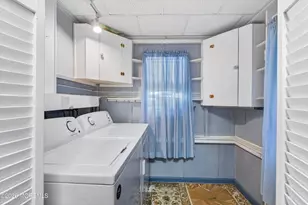 87 W Concourse, Aberdeen Township, NJ 07735 - Photo 10