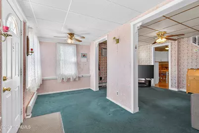 87 W Concourse, Aberdeen Township, NJ 07735 - Photo 4