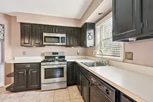 10 Andrew Johnson Dr, Monroe Township, NJ 08831 - Photo 10