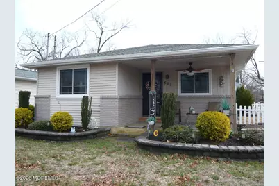 521 Garfield Avenue, Toms River Township, NJ 08753 - Photo 1