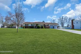 242 Bar Harbor Rd, Freehold, NJ 07728 - Photo 4