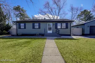 19 Georgian Blvd, Jackson, NJ 08527 - Photo 4