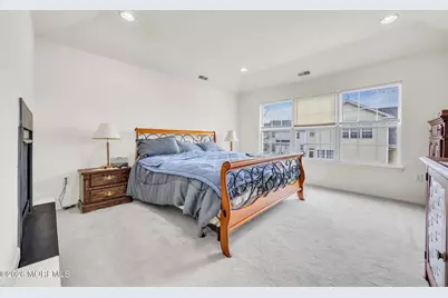 155 Point Of Woods Boulevard, Morganville, NJ 07751 - Photo 38