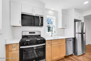 23 Trafford St, Shrewsbury, NJ 07702 - Photo 8