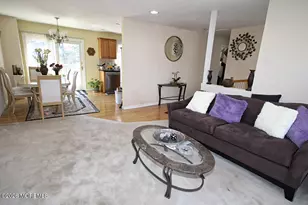 440 Smith Ct, Cliffwood, NJ 07721 - Photo 8