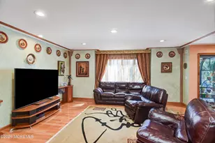 9 Sherwood Ct, Holmdel, NJ 07733 - Photo 14