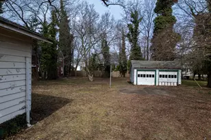 33 Markham Pl, Little Silver, NJ 07739 - Photo 4