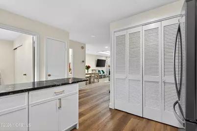4 Friendship Court, Red Bank, NJ 07701 - Photo 10