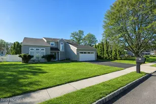 52 Sweet Gum Rd, Howell Township, NJ 07731 - Photo 2