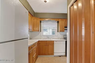 289 S Bridge Avenue, Red Bank, NJ 07701 - Photo 22