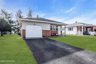 7 Georgetown Dr, Toms River Township, NJ 08757 - Photo 2