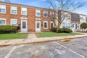 147 Stratford Pl, Lakewood, NJ 08701 - Photo 2