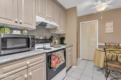 166 Cross Slope Court #F, Manalapan Township, NJ 07726 - Photo 18