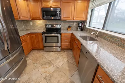 264B Crosse Drive, Monroe Township, NJ 08831 - Photo 8