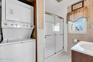 76 Compton Ave, Hazlet Township, NJ 07734 - Photo 14