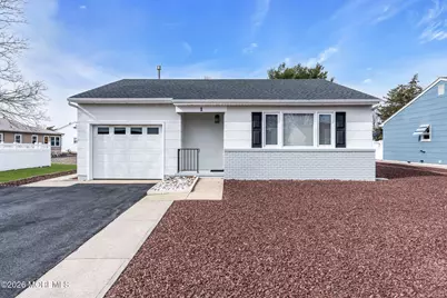 1 Hampshire Road, Toms River Township, NJ 08757 - Photo 4