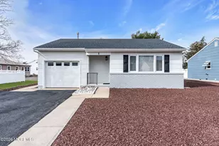 1 Hampshire Rd, Toms River Township, NJ 08757 - Photo 4