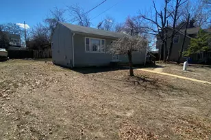 50 7th St, Hazlet Township, NJ 07734 - Photo 4