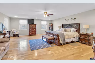 64 Hawthorne Avenue, Holmdel, NJ 07733 - Photo 16