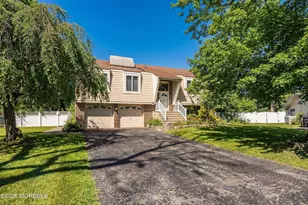 19 Liverpool Ct, Jackson, NJ 08527 - Photo 2