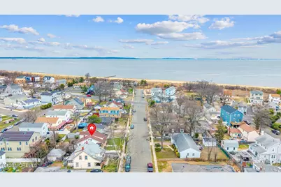 37 Beacon Boulevard, Keansburg, NJ 07734 - Photo 2