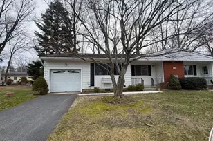 19 B Florida Dr, Whiting, NJ 08759 - Photo 1