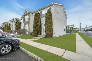 59 Aspen Ct, Lakewood, NJ 08701 - Photo 2