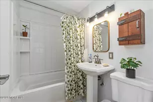 208 4th St, Hazlet Township, NJ 07734 - Photo 14